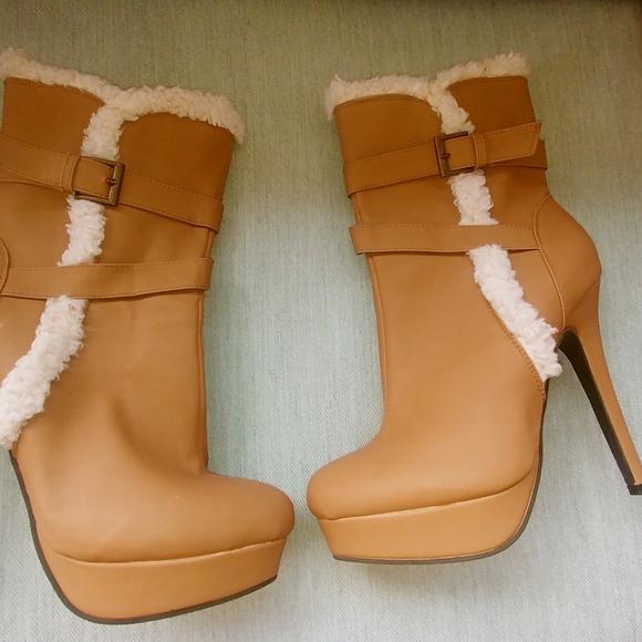 JustFab Boots with the Fur! Brand New, Never Worn! Size 8 - Picture 14 of 15